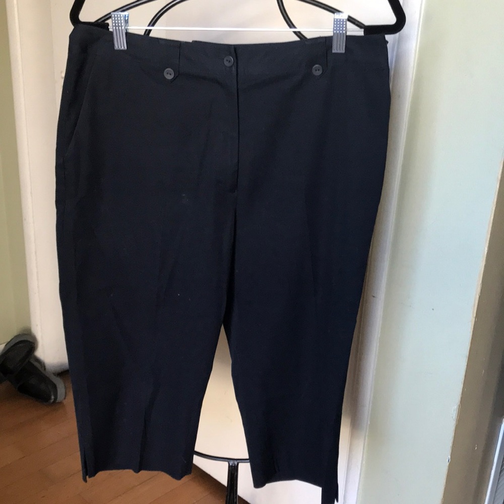 E P Pro women Capri size 12 nwot black color